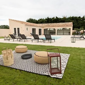 https://maison-reglisse-du-mas-lou-capy.fr-provencehotel.com